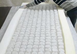 Bloc à ressort à l'intérieur