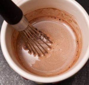 Fouetter du chocolat chaud