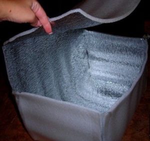 Réfrigérateur fabriqué à partir d'un réflecteur thermique