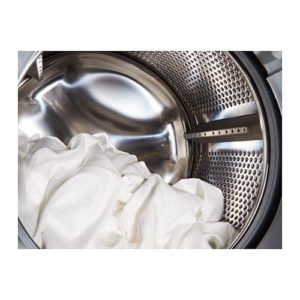 Linge dans la machine à laver