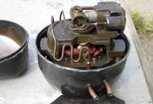 Compresseur de réfrigérateur linéaire démonté