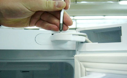 Réparation de porte de réfrigérateur