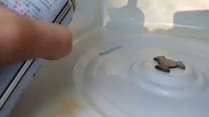 Comment peindre l'intérieur d'un micro-ondes