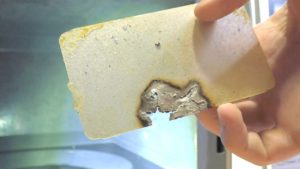 Plaque de mica brûlée