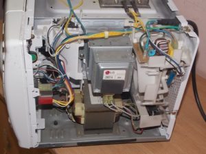 Contacts micro-ondes