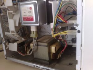 Dysfonctionnement du moteur du micro-ondes