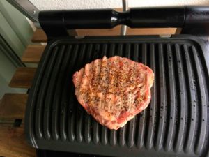Viande grillée électrique.