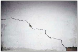 Pourquoi des fissures apparaissent-elles sur la cuisinière ?