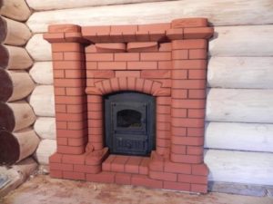 Installation d'une fournaise avec foyer déporté