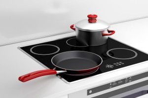 Utiliser des ustensiles de cuisine à fond plat pour une cuisinière électrique
