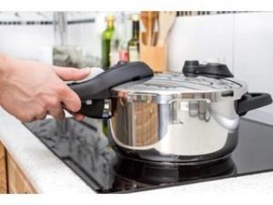 Autocuiseur sur cuisinière