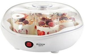 verser les ingrédients dans une yaourtière