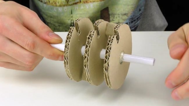 fabriquer un coffre-fort en carton