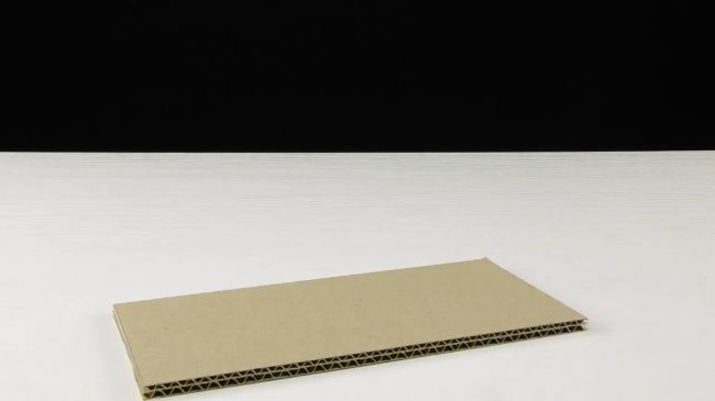 fabriquer un coffre-fort en carton