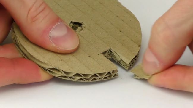 fabriquer un coffre-fort en carton