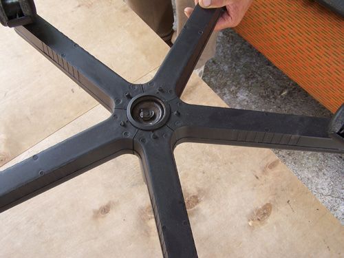 Comment démonter une chaise d'ordinateur