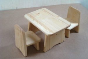 Comment faire une table pour poupées