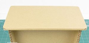 Comment faire une table pour poupées en carton