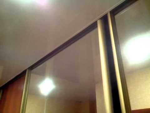 Armoire coulissante et plafond suspendu