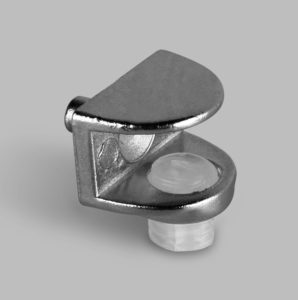 Fixation du miroir à l'aide de supports métalliques.