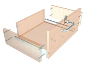 Le processus de fabrication des tiroirs.