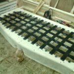 Serpent de printemps dans le canapé.