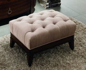 Pouf avec attache de calèche