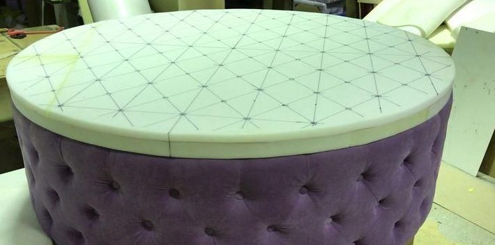 pouf avec attache de calèche