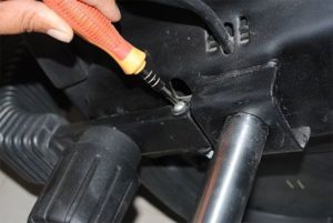 La chaise de bureau grince