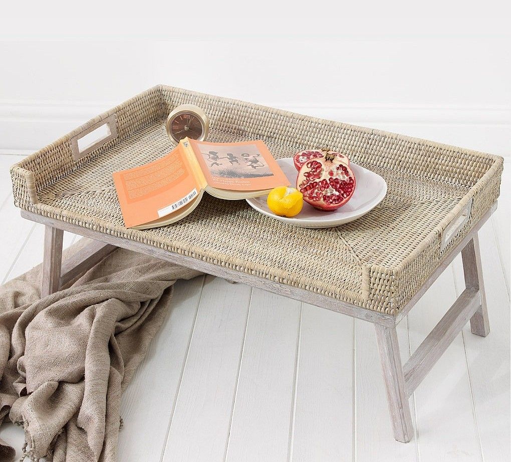 Table de petit déjeuner au lit - décoration
