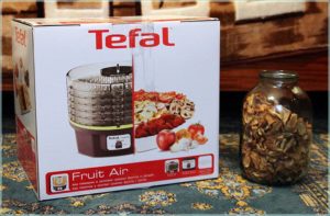  Séchoir à fruits dans une boîte.