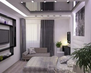 Plafond miroir dans la chambre.