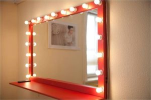 Miroir de maquilleuse DIY