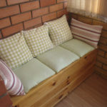 canapé sur le balcon