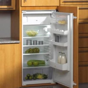 réfrigérateur dans le placard 2