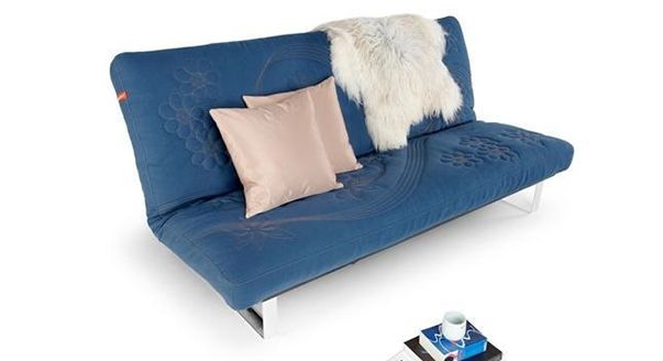 le livre sur le canapé ne se déplie pas