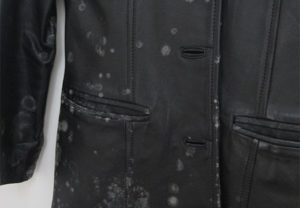 Moisissure sur les vêtements