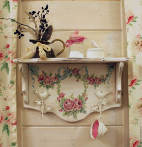 étagère de style provençal