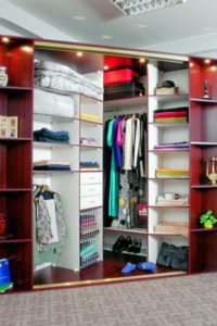 Commande dans la garde-robe