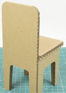 Chaise en carton