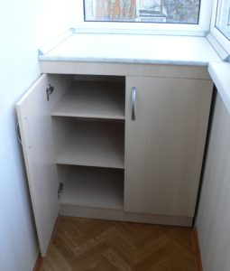 Armoire de balcon bricolage