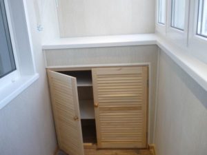 Armoire de balcon bricolage