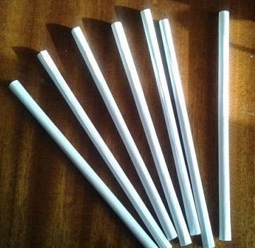 Des bâtons pour la maison.