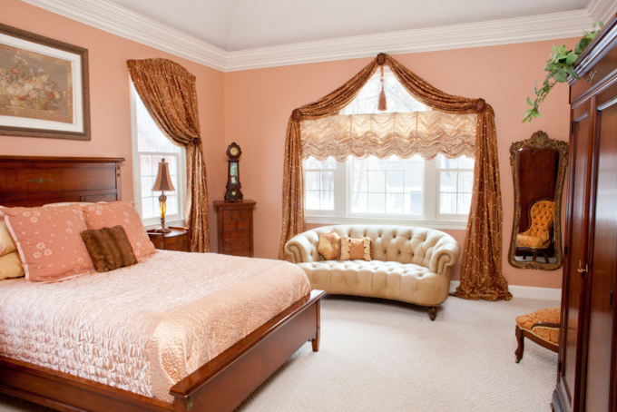 Version française des rideaux courts.