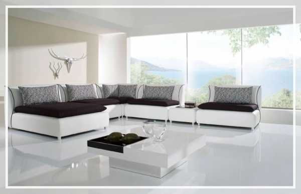 Option de linoléum blanc à l'intérieur.