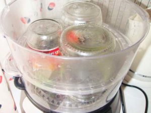 Que faut-il pour stériliser des bocaux vides dans une friteuse à air ?