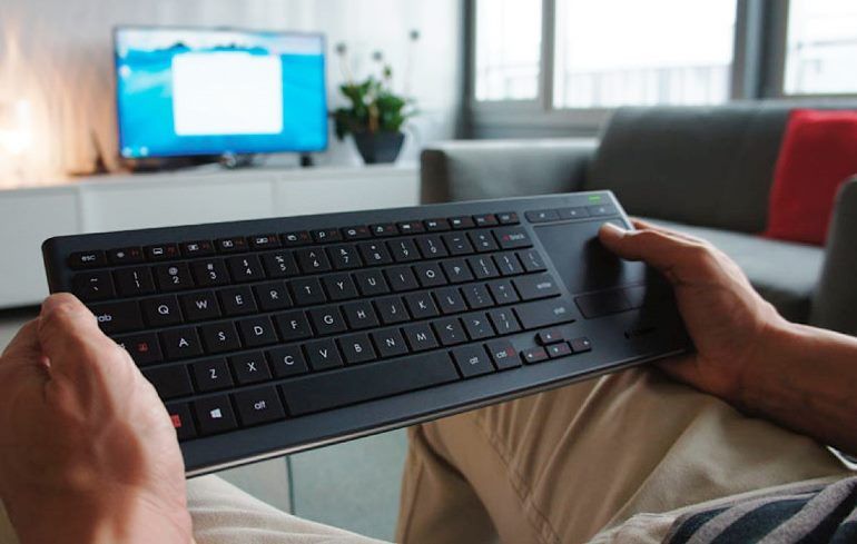 Pourquoi avez-vous besoin de connecter le clavier au téléviseur ?