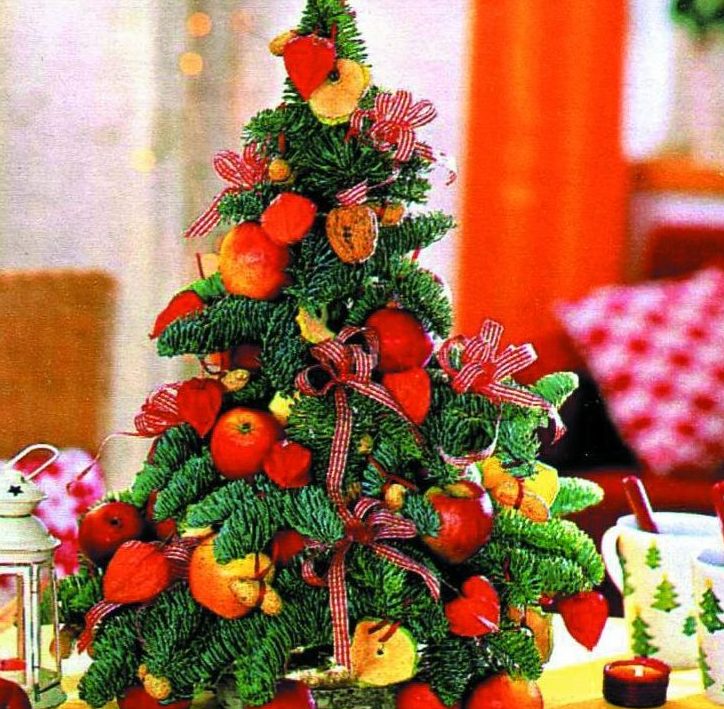 Arbre de Noël fait de branches