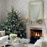 Arbre de Noël à l'intérieur.