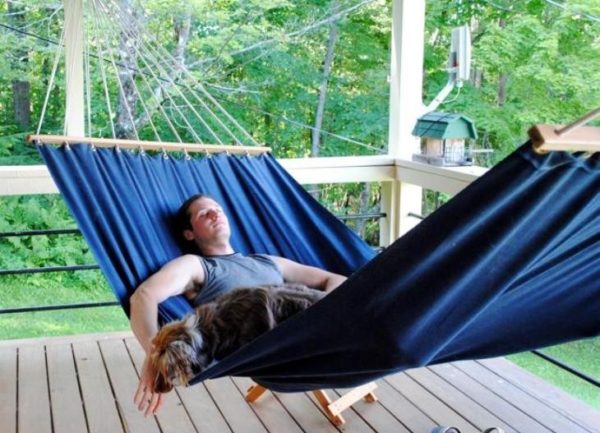 Hamac avec œillets.